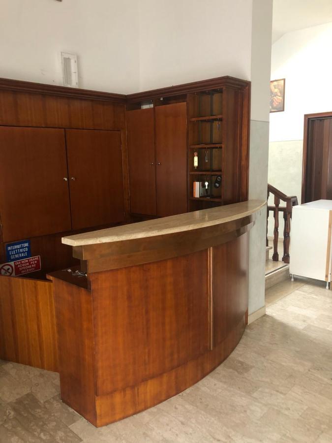 Hotel Taj 贝托勒 外观 照片